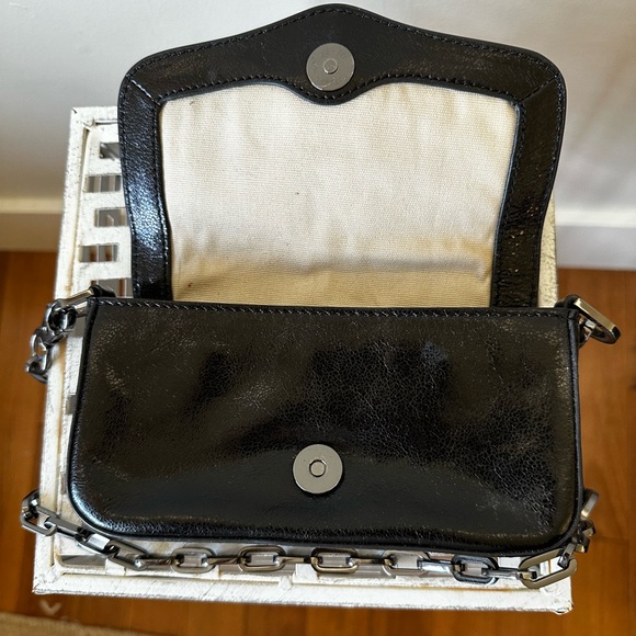 Tory Burch mini chain wallet bag. - Picture 2 of 5